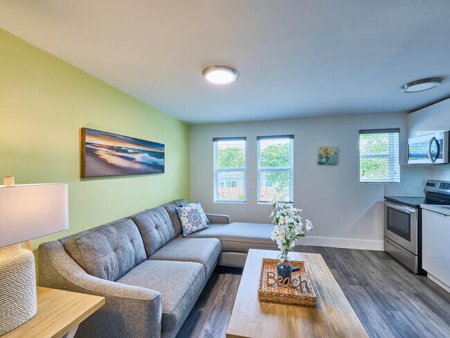 Building Photo - 2020 Washington St