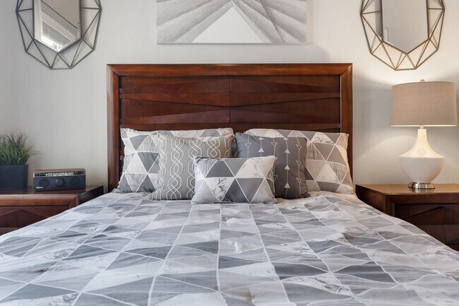 Building Photo - 5511 Pecan Spgs Rd