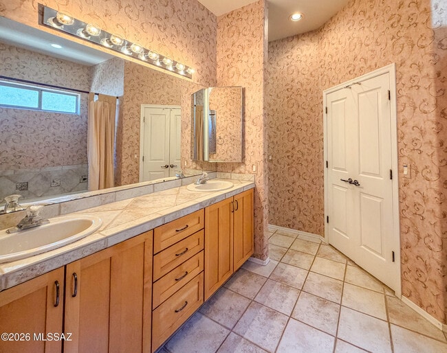 Building Photo - 4579 S Camino del Tejon