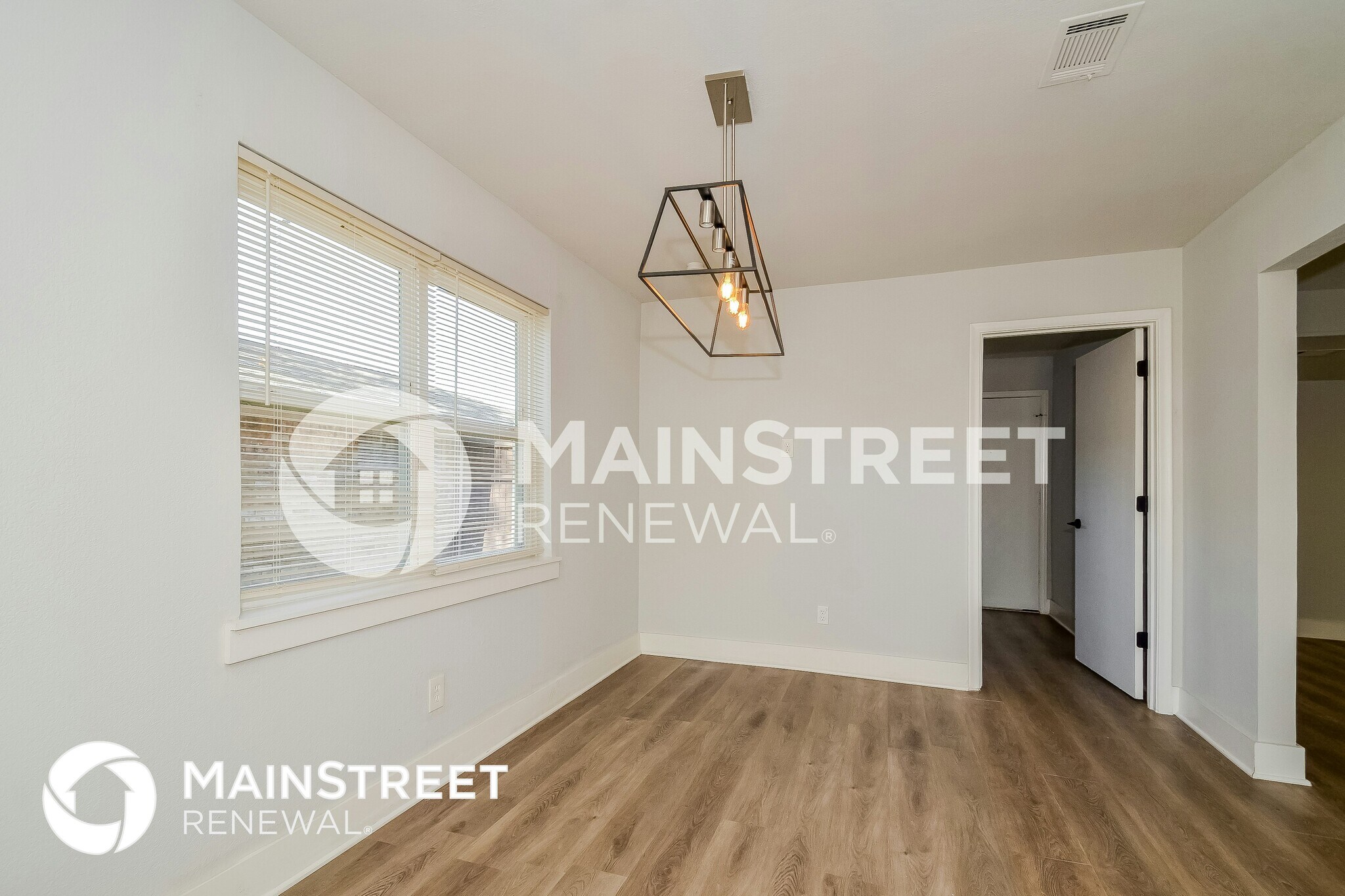 Building Photo - 2505 Westridge Dr