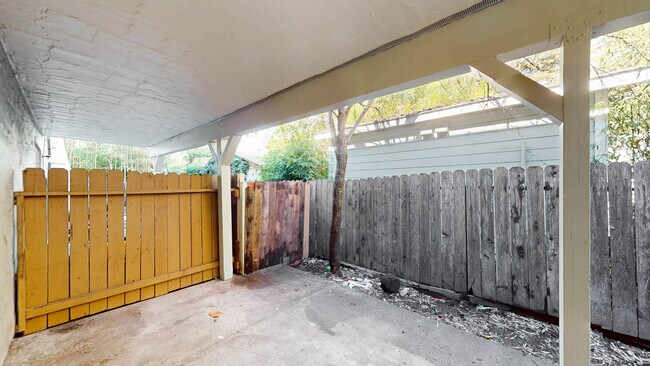 Building Photo - 18163 Happy Ln