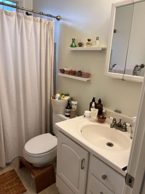 Building Photo - 2048 Colby Ave