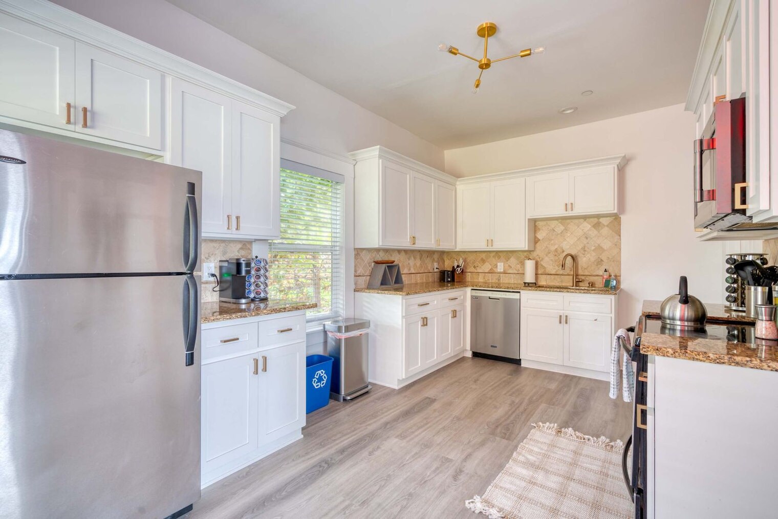 Building Photo - 315-317-317 NE Beech St