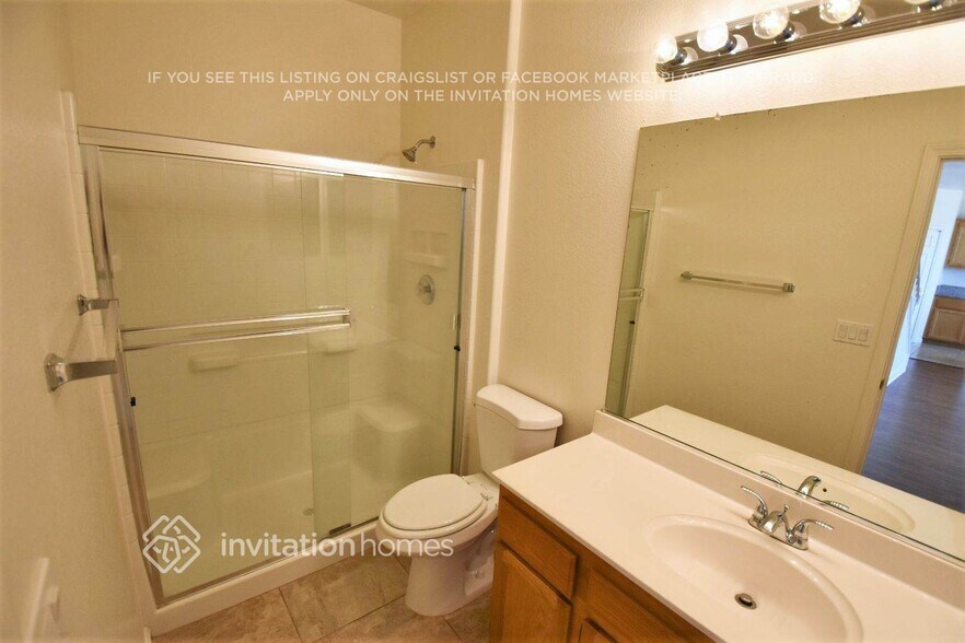 Building Photo - 5542 Ravine Ct