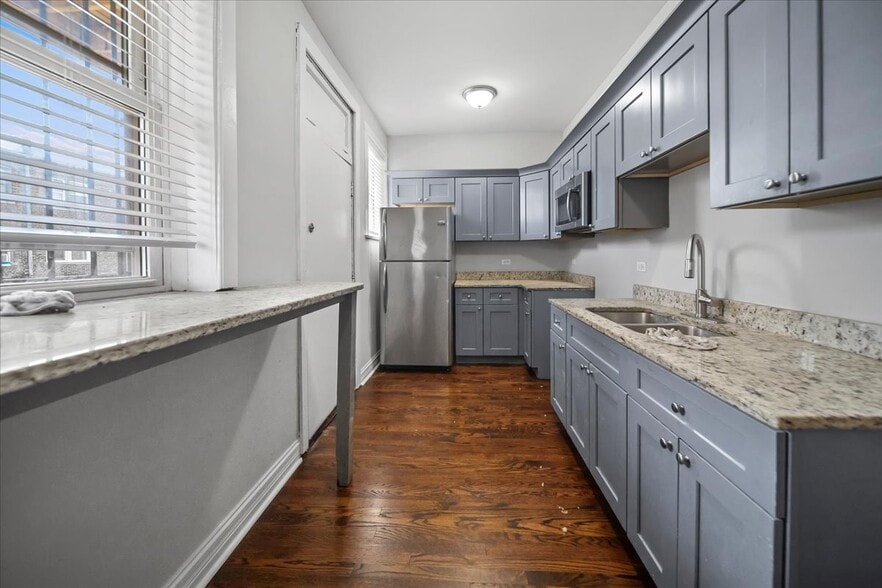 Building Photo - 6635 S Ellis Ave