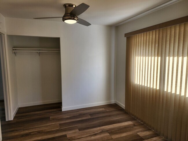 Building Photo - 8042 Taylor Dr