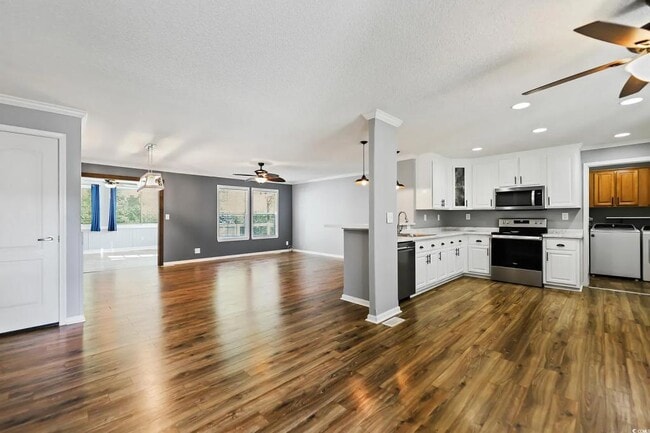 Building Photo - 333 Walden Lake Rd