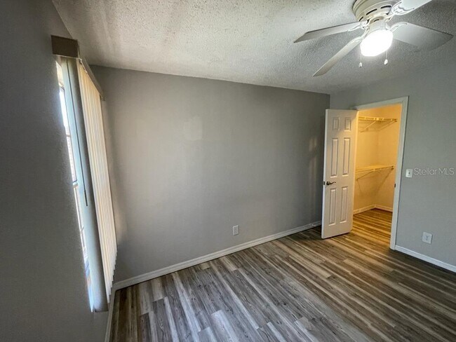 Building Photo - 420 Forestway Cir
