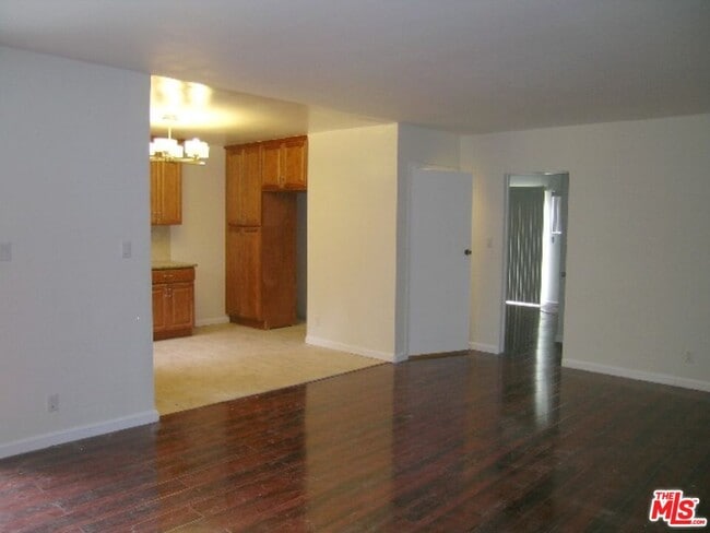 Primary Photo - 4251 Baldwin Ave