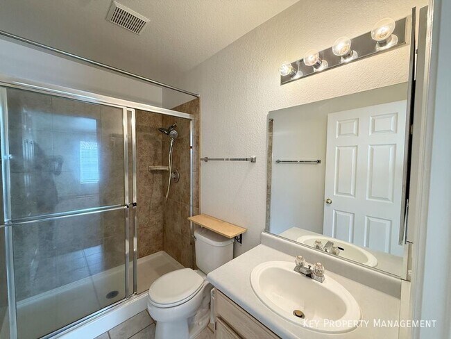 Building Photo - 2840 Lone Cliff Dr