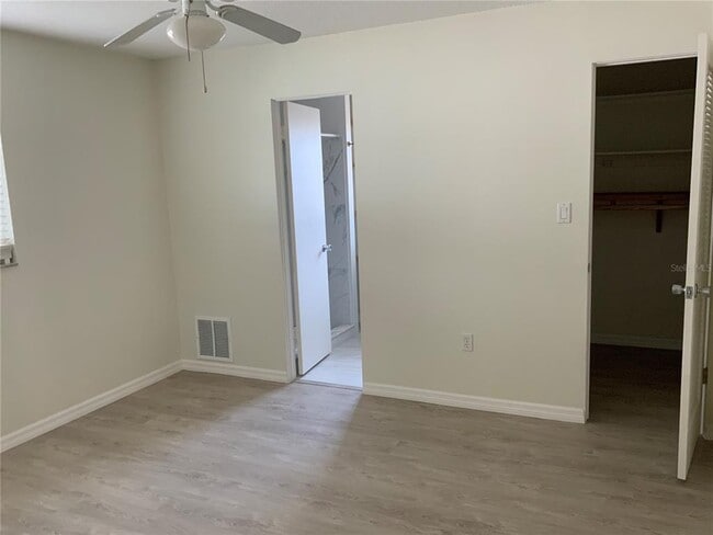 Building Photo - 2118 Michele Dr