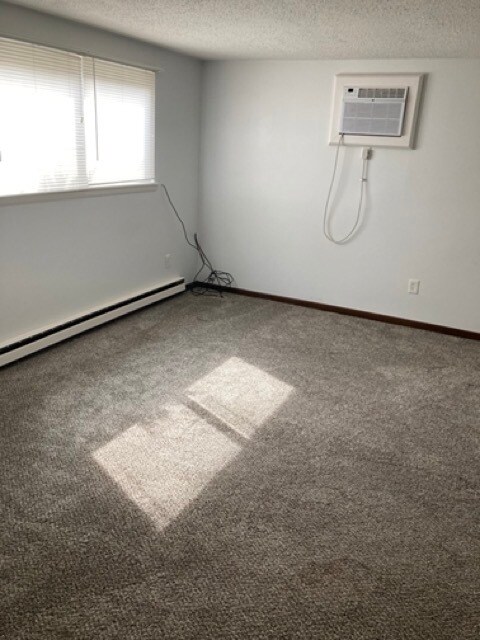 Building Photo - 6335 Robinson Rd