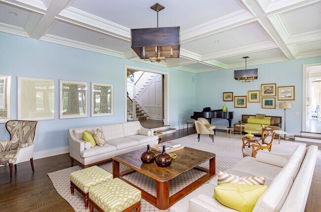 Building Photo - 32 Sagg Rd