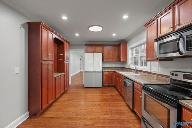 Building Photo - 1518 Beirne Ave NE