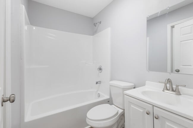 Building Photo - 6900 Seaver Dr NW