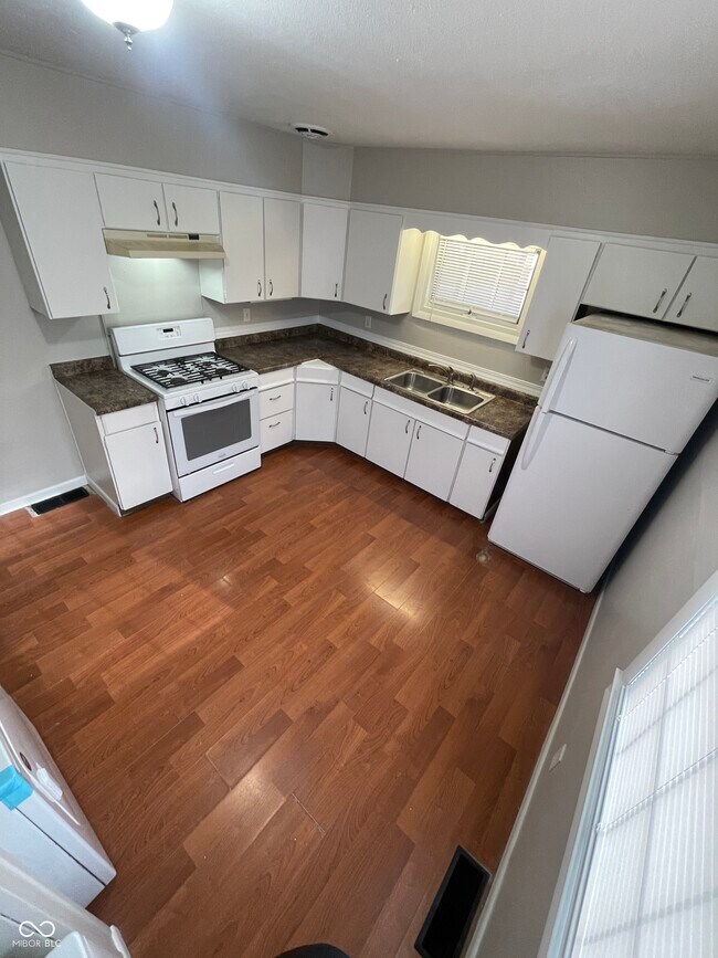 Building Photo - 3346 Hovey St