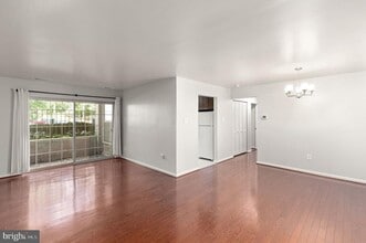 Building Photo - 203 Star Pointe Ct