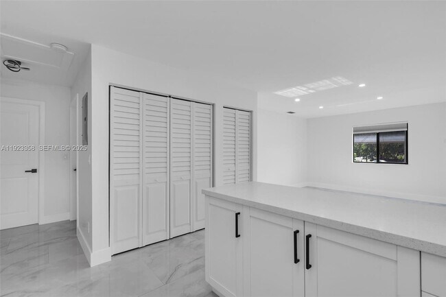 Building Photo - 1411 NW 40th St