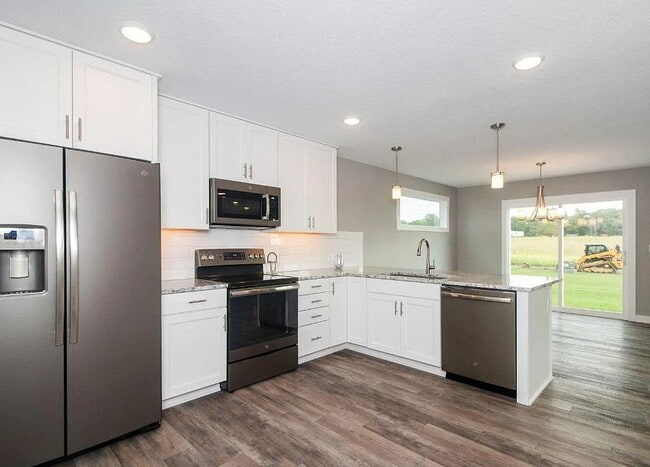 Building Photo - 1817 NE Heritage Dr