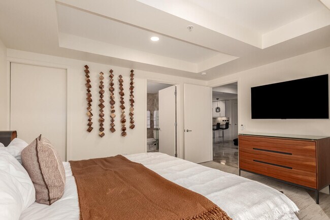 Building Photo - 7131 E Rancho Vista Dr