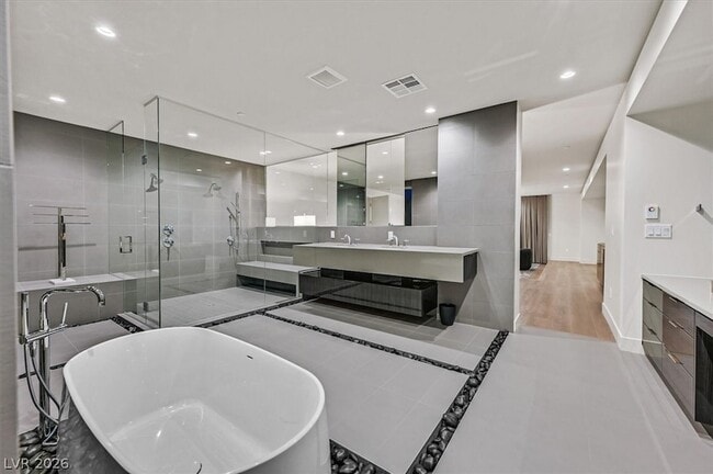 Building Photo - 807 Magnum Cliff Ct