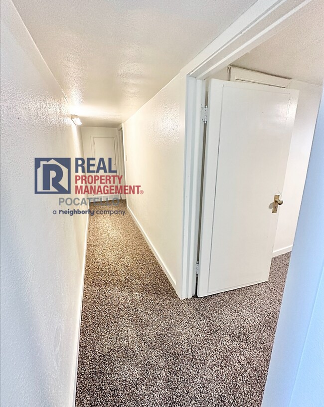 Building Photo - 159 S 11th Ave