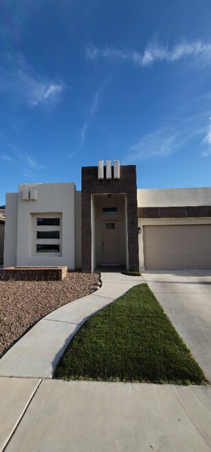 Building Photo - 12604 Josie Tinajero Ave