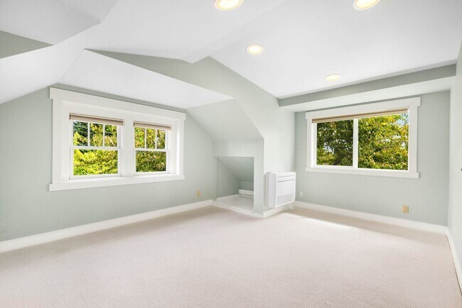 Building Photo - 7743 17th Ave NE