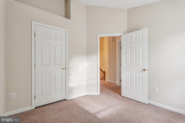 Building Photo - 5492 Prince William Ct