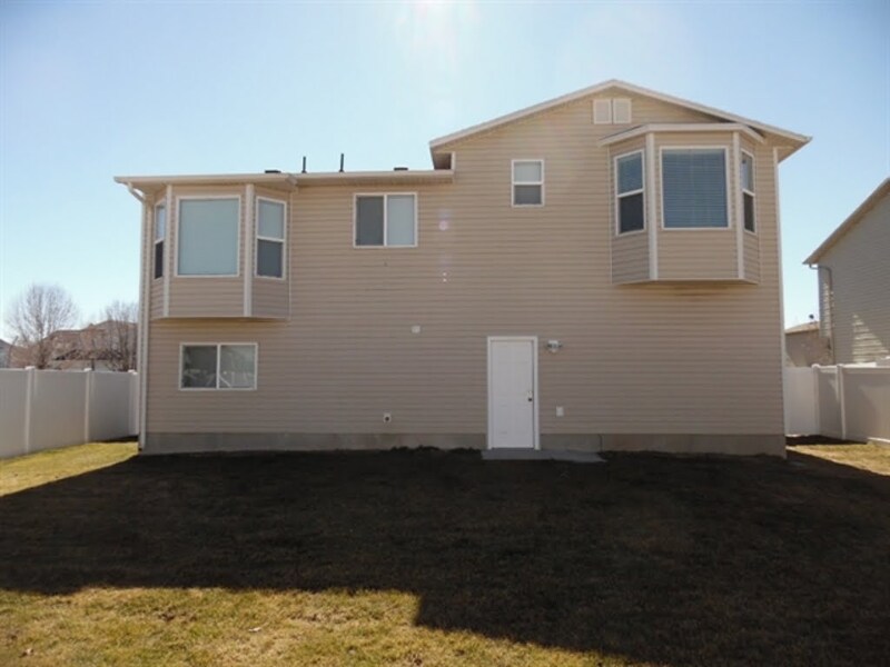Building Photo - 2872 2075 S