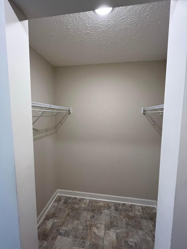Building Photo - 17200 OH-739