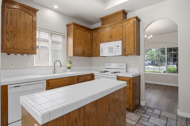 Building Photo - 9814 Autumn Serenade Ct