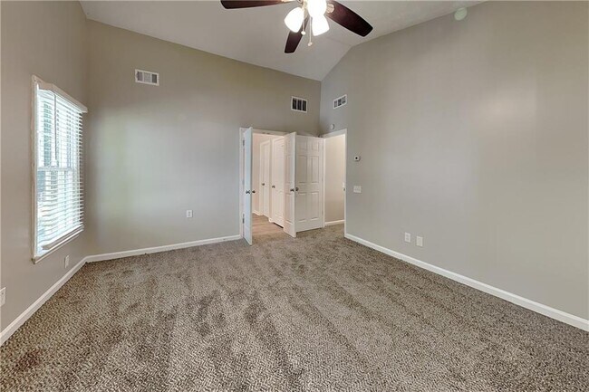 Building Photo - 10035 Feather Sound Ct