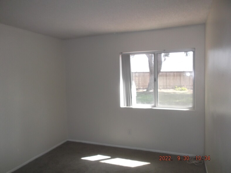 2d bedroom - 3032 Chablis Ave