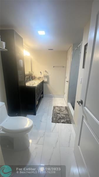 Building Photo - 2200 S Cypress Bend Dr