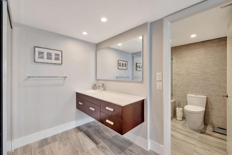 Building Photo - 3500 Galt Ocean Dr