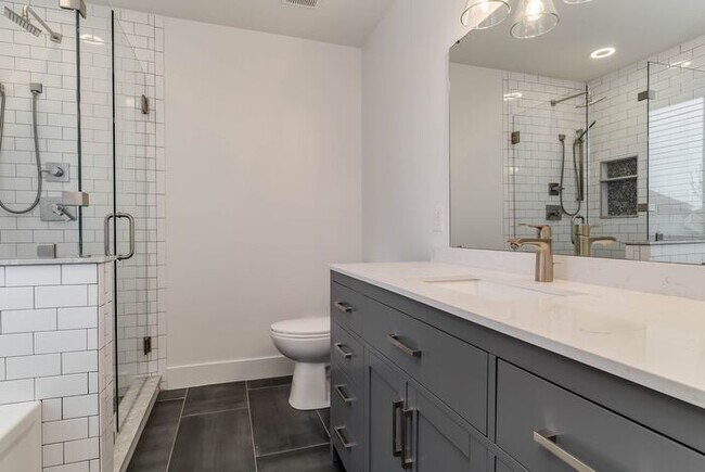 Building Photo - Amazing Single Family Home for Rent in Layton