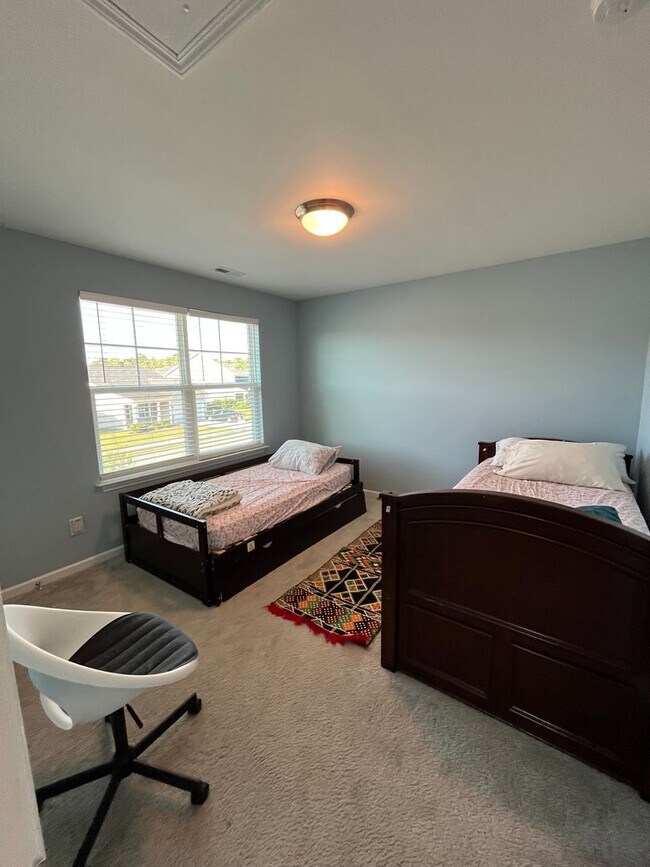 Building Photo - 5040 W Chandler Heights Dr