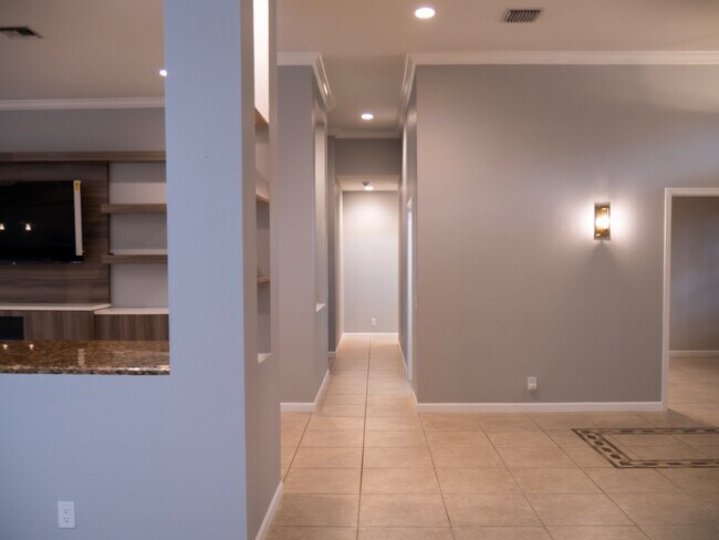 Building Photo - 2288 Quail Roost Dr