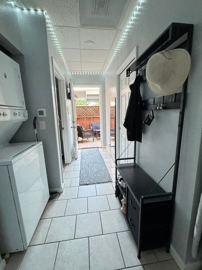 Building Photo - 3967 Sebastopol Rd