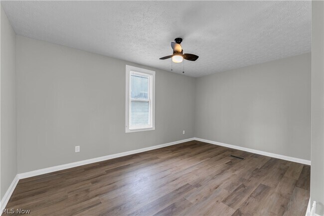 Building Photo - 7210 Colgate Ave