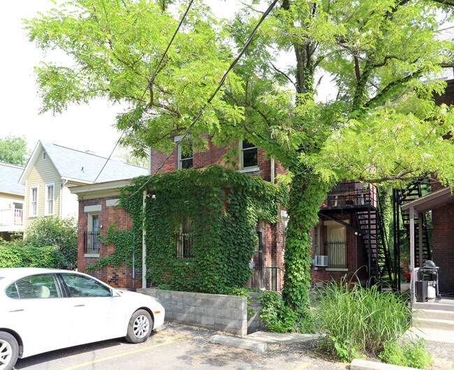 Building Photo - 591 Franklin Ave