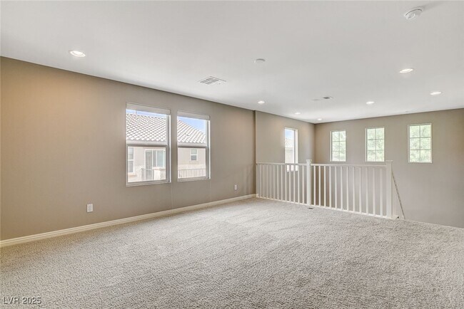 Building Photo - 6237 Fallsview Ct