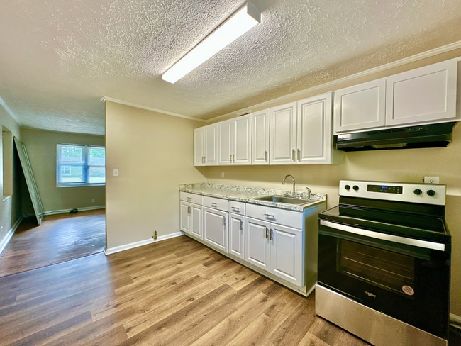 Building Photo - 2324 Sterling Pl