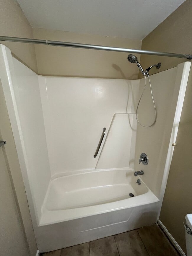Building Photo - 171 Greenbriar Ct