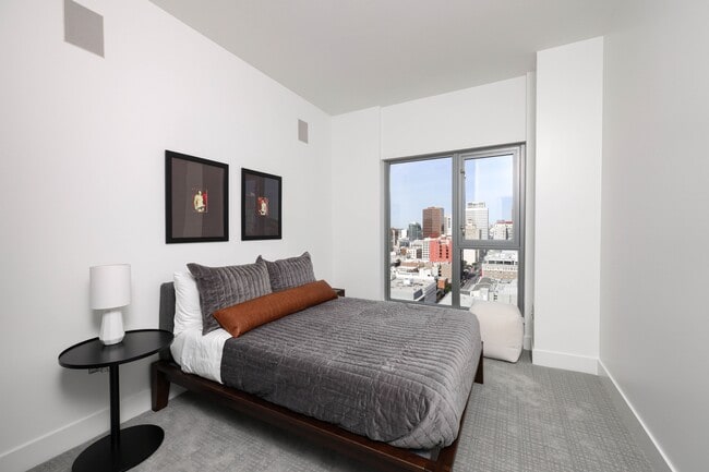 Building Photo - 575 Sixth Ave