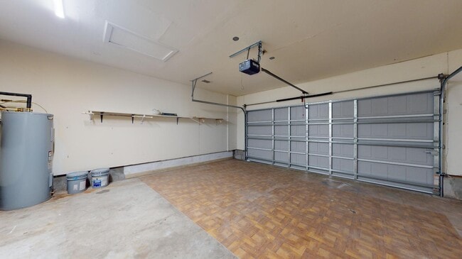 Building Photo - 620 Segovia Rd