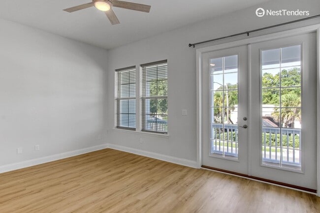 Building Photo - Amelia Island Coastal Charmer!