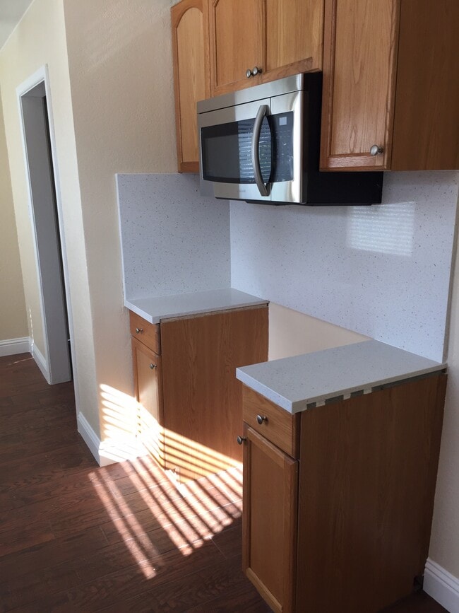 Building Photo - 3116 River Blvd