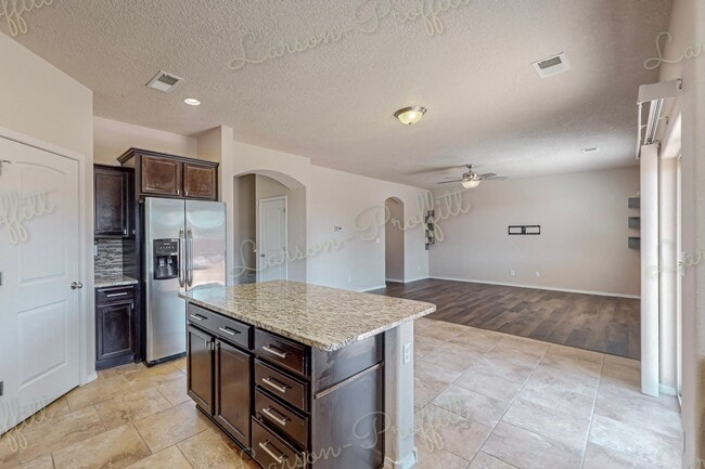Building Photo - 1038 Desert Sunflower Dr NE
